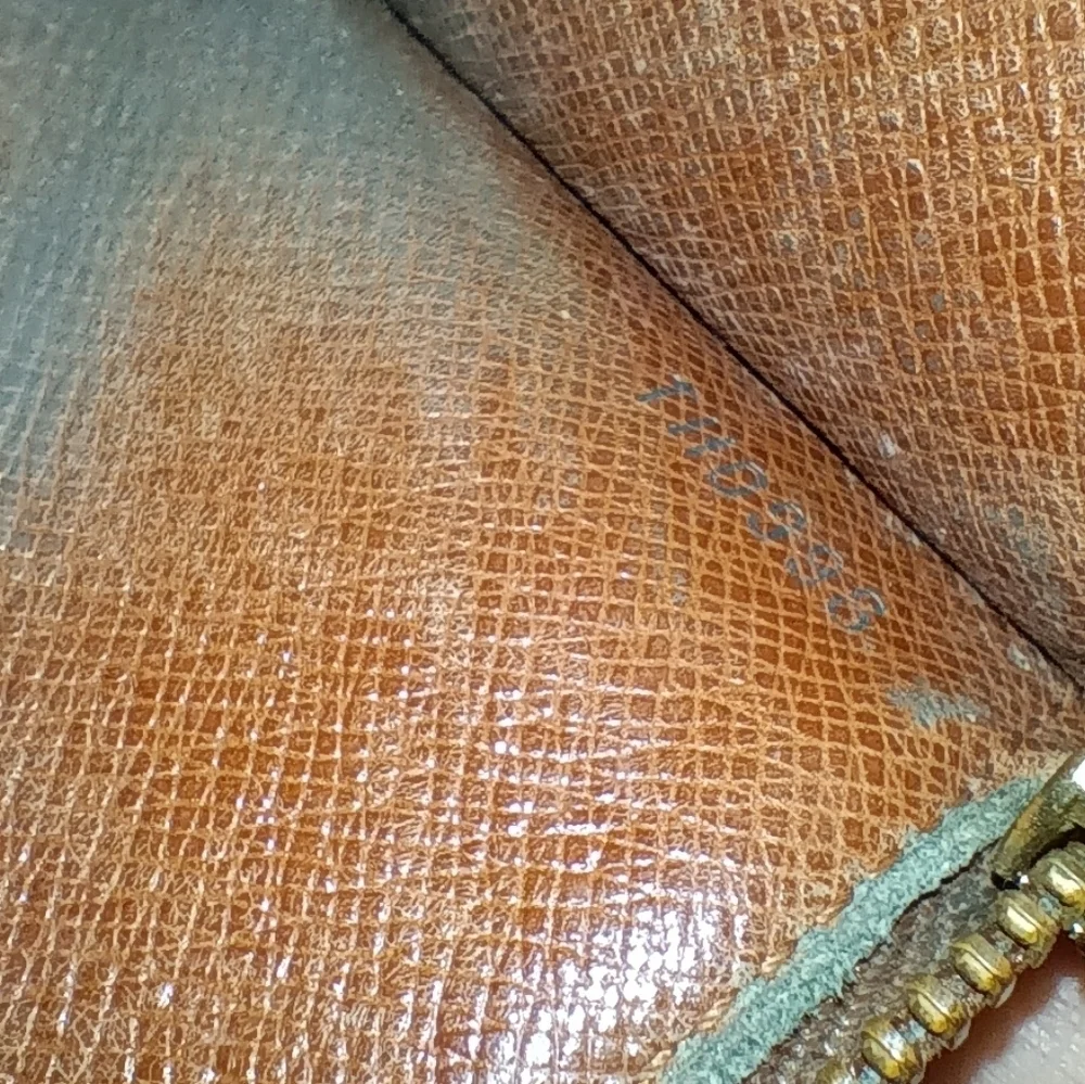 Louis Vuitton Monogram Sarah Long Wallet